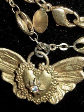 KIRKS FOLLY SIGNED 2 TIMES HEART WITH WINGS NECKLACE 28" LONG